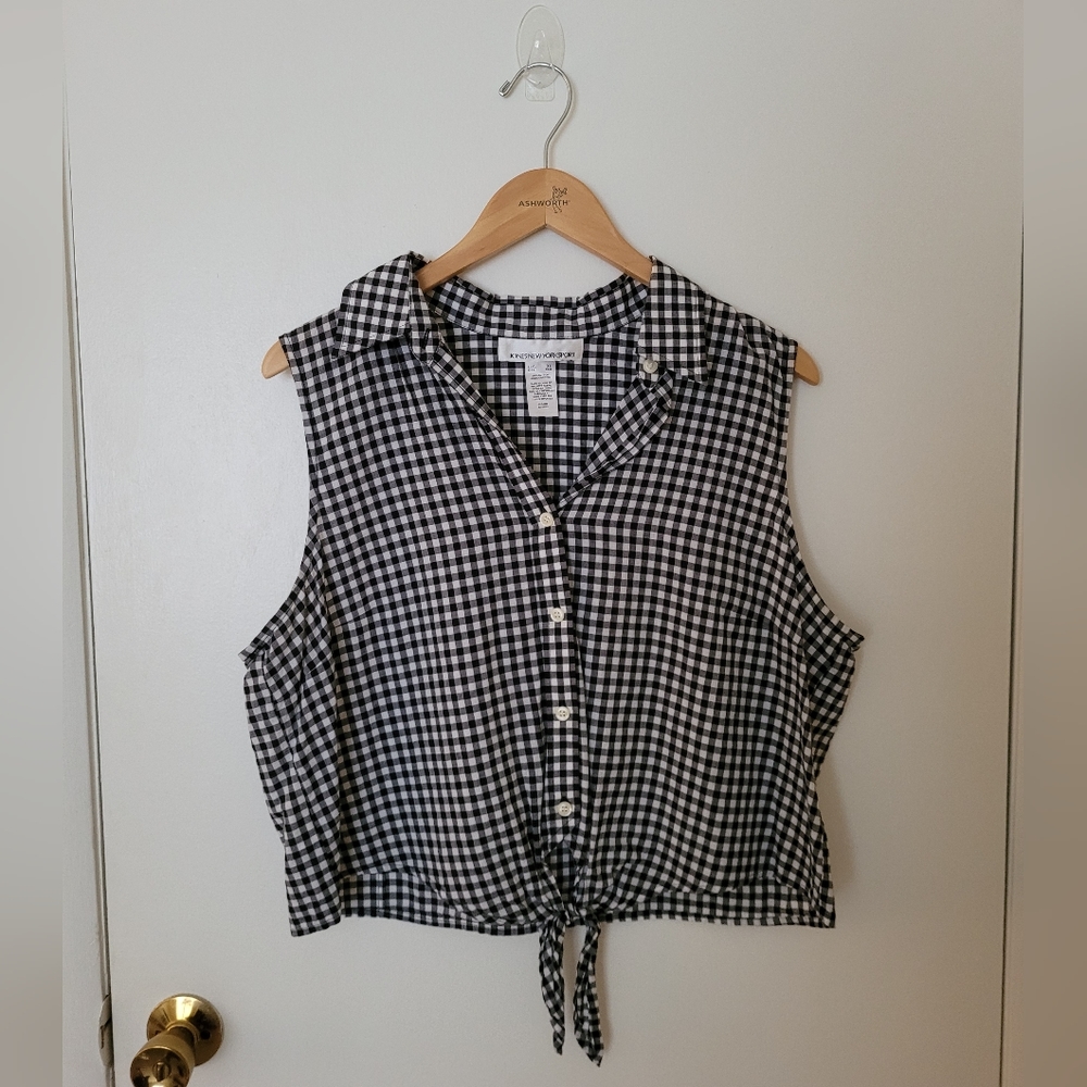 Jones New York Checkered Tie-Front Crop Top